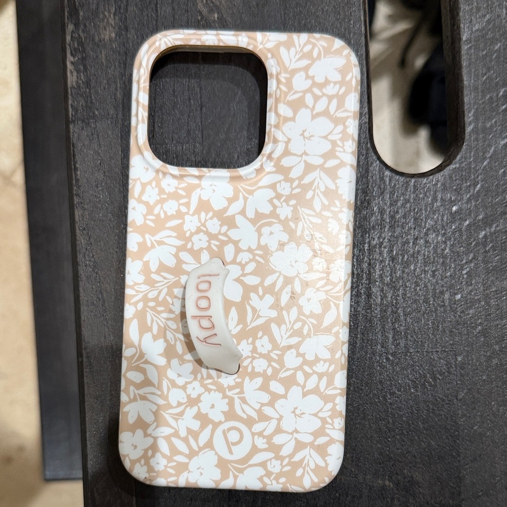 Loopy Case Floral Phone Case - Tan and White iPhone 15 pro